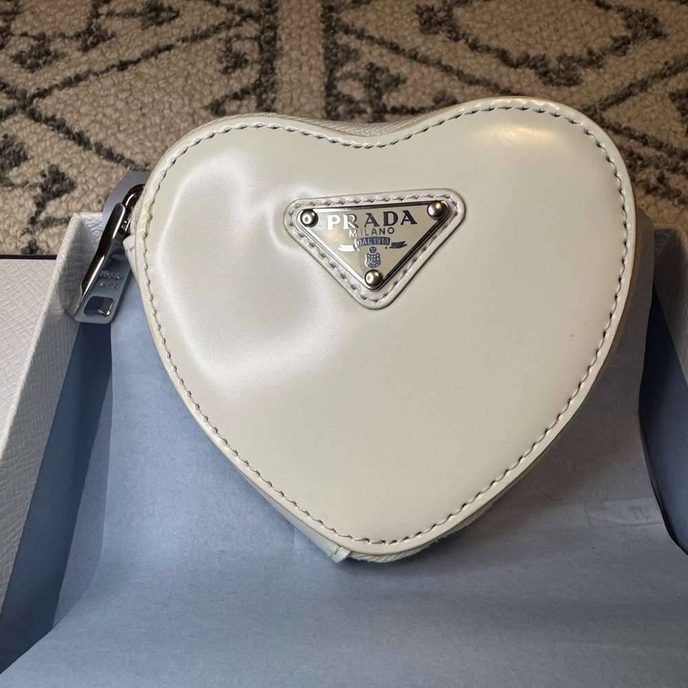 Prada Heart Coin Purse 🤍